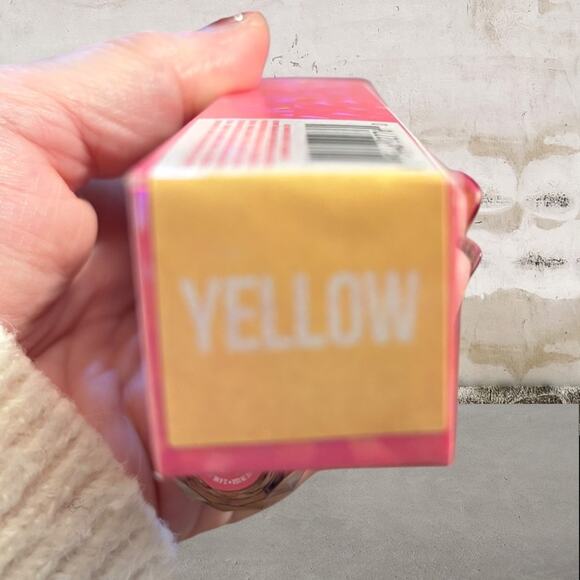 Jeffree Star Magic Star Color Corrector Concealer YELLOW NEW - Picture 3 of 6